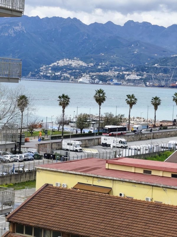 appartamento in vendita a Salerno in zona Torrione