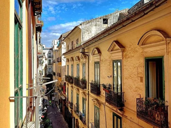 appartamento in vendita a Salerno in zona Centro Città