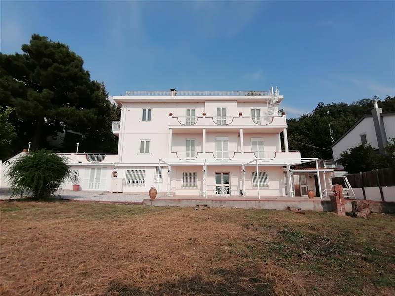 casa indipendente in vendita a Salerno