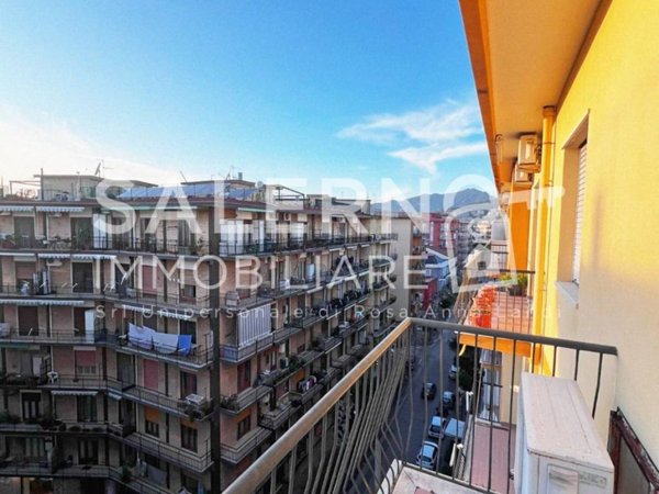 appartamento in vendita a Salerno in zona Pastena