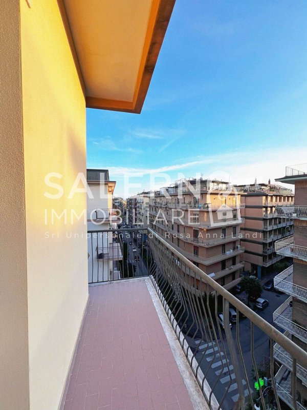 appartamento in vendita a Salerno in zona Pastena