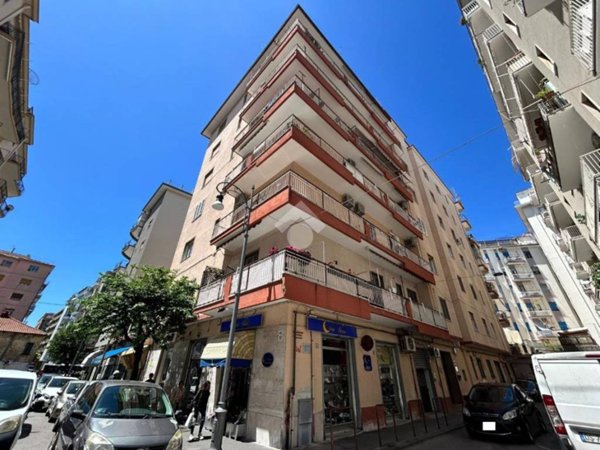 appartamento in vendita a Salerno in zona Pastena