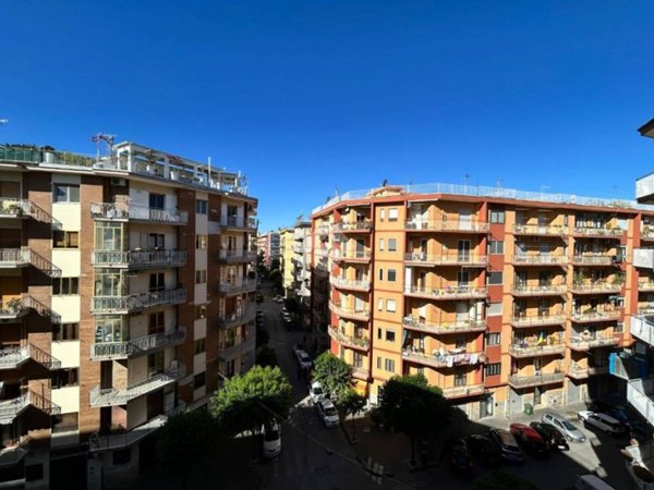 appartamento in vendita a Salerno in zona Pastena