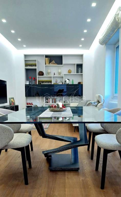 appartamento in vendita a Salerno in zona Centro Città
