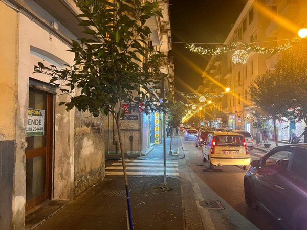 negozio in vendita a Salerno