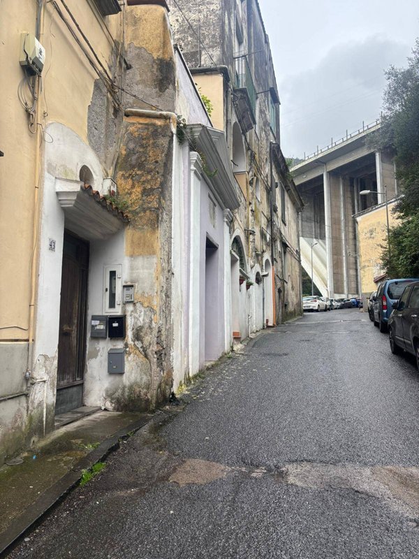 appartamento in vendita a Salerno in zona Centro Città
