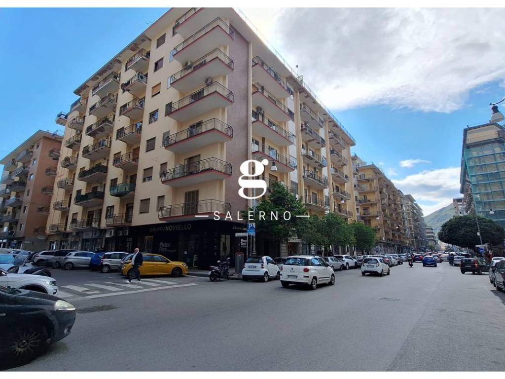 appartamento in vendita a Salerno in zona Centro Città