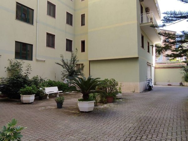 appartamento in vendita a Salerno in zona Pastena