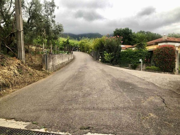 terreno agricolo in vendita a Salerno in zona Matierno