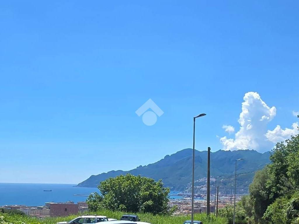 appartamento in vendita a Salerno in zona Ogliara