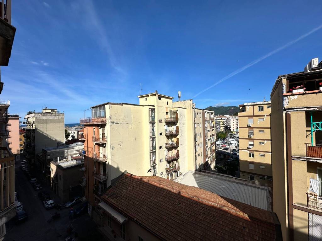 appartamento in vendita a Salerno in zona Torrione