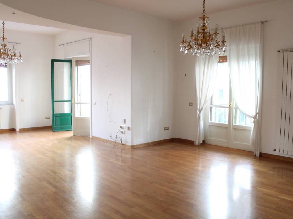 appartamento in vendita a Salerno in zona Ogliara