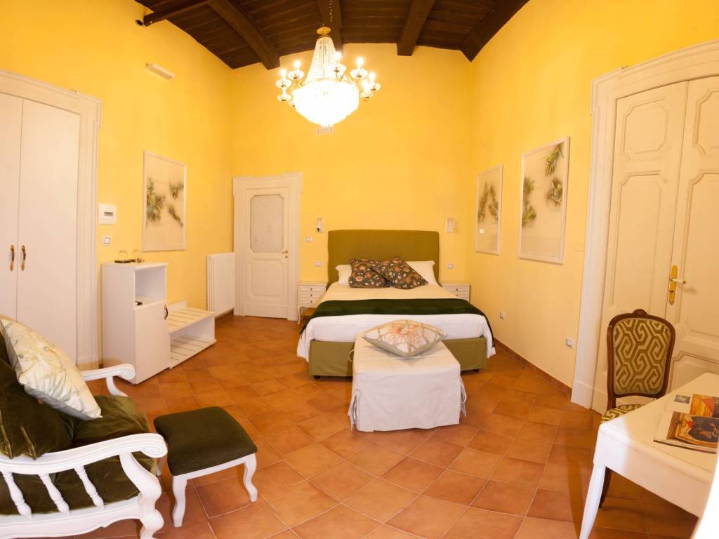 appartamento in vendita a Salerno in zona Centro Città