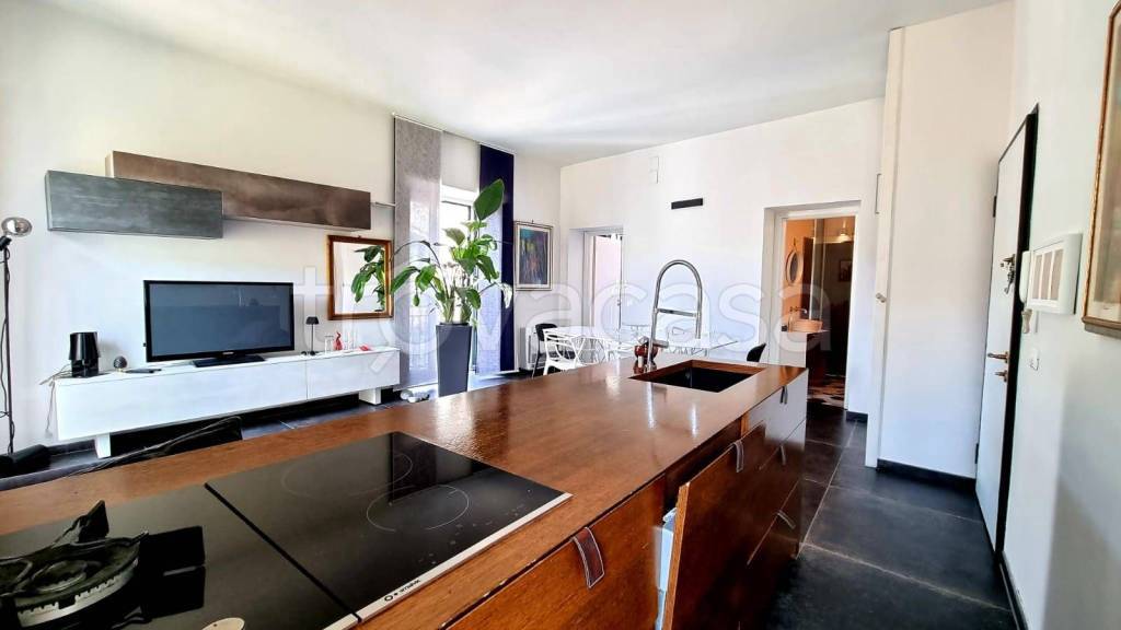appartamento in vendita a Salerno in zona Centro Città