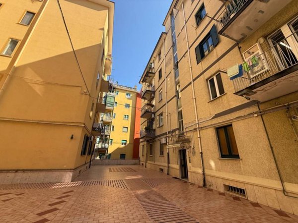 appartamento in vendita a Salerno in zona Centro Città