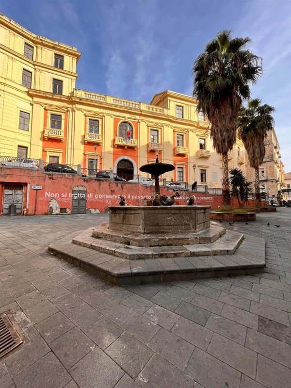 appartamento in vendita a Salerno in zona Centro Città