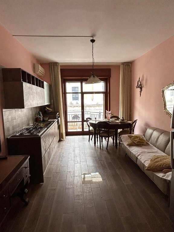 appartamento in vendita a Salerno in zona Centro Città