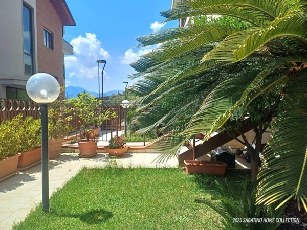 appartamento in vendita a Salerno in zona Pastena