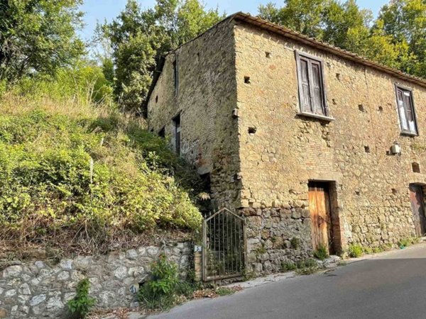 casa indipendente in vendita a Salerno in zona San Nicola