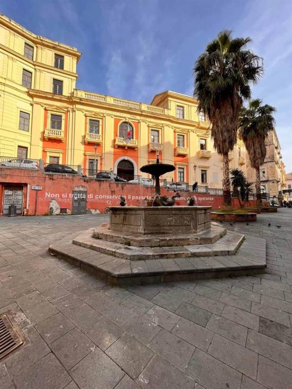 appartamento in vendita a Salerno in zona Centro Città