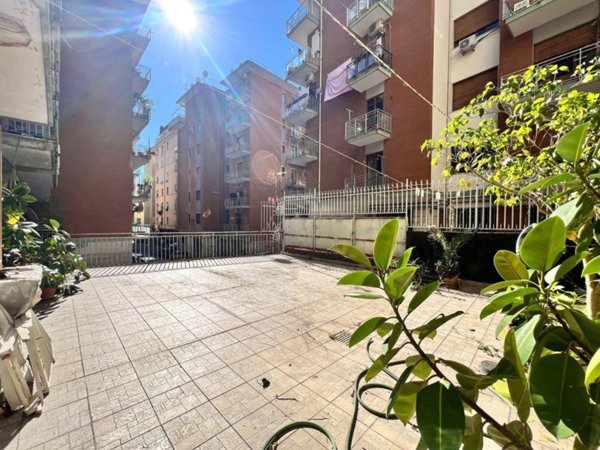 appartamento in vendita a Salerno in zona Centro Città