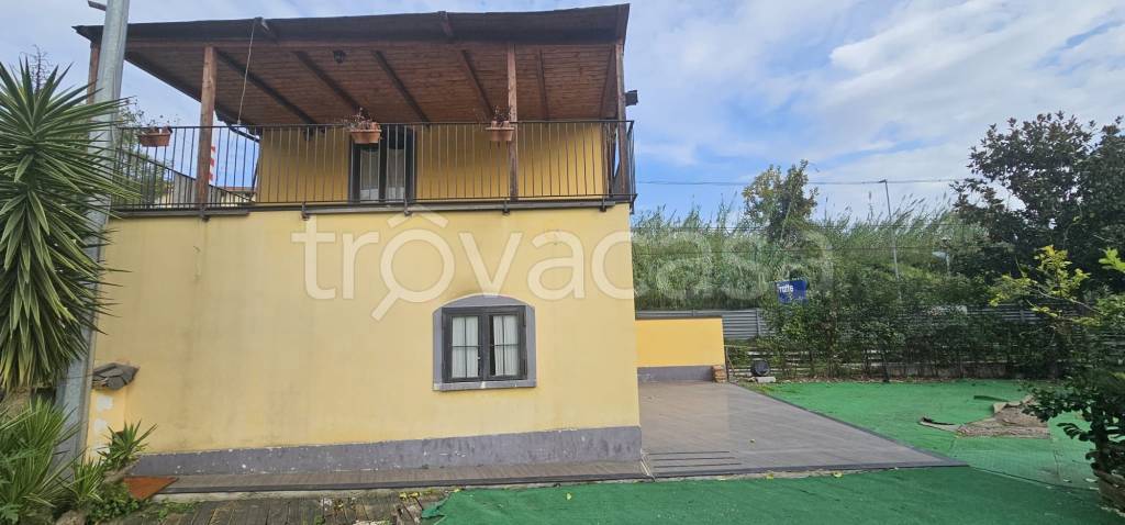 casa indipendente in vendita a Salerno in zona Matierno