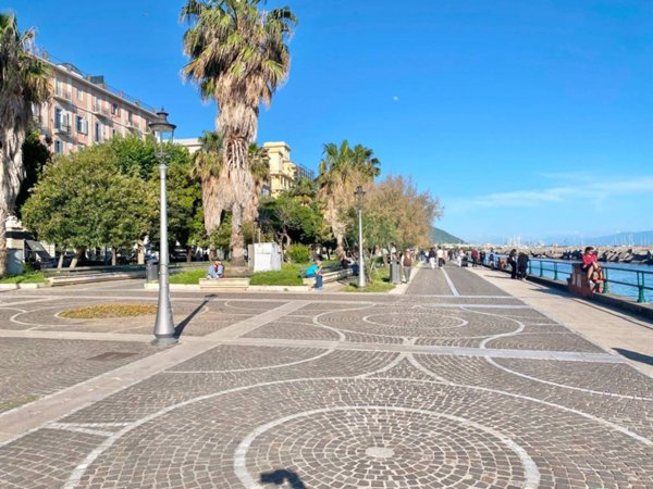 appartamento in vendita a Salerno in zona Centro Città