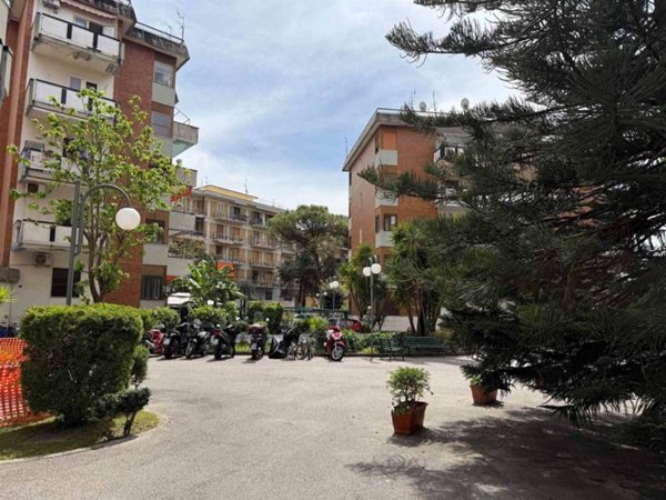 appartamento in vendita a Salerno in zona Pastena