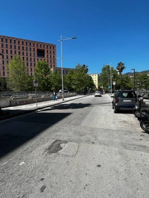 negozio in vendita a Salerno in zona Irno