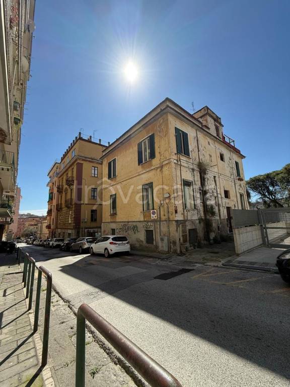 appartamento in vendita a Salerno in zona Centro Città