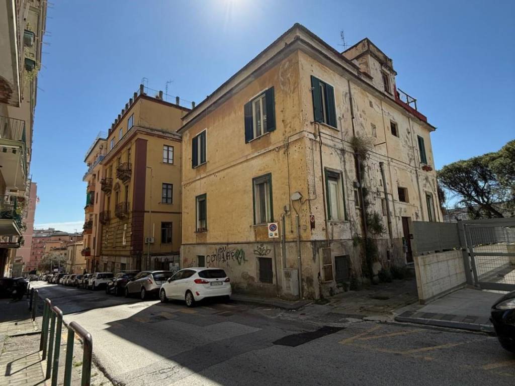appartamento in vendita a Salerno in zona Centro Città