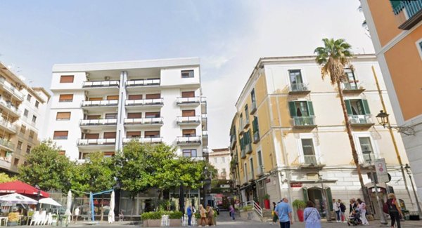 appartamento in vendita a Salerno in zona Centro Città
