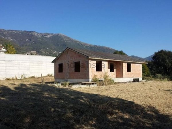 esavano in vendita a Salerno in zona Matierno