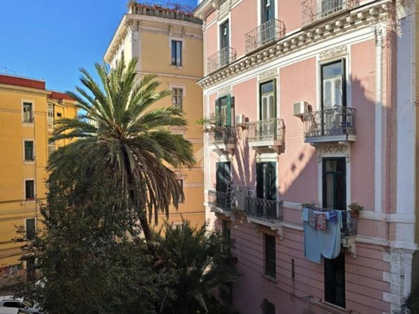 appartamento in vendita a Salerno in zona Centro Città