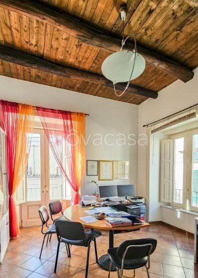 appartamento in vendita a Salerno in zona Centro Città