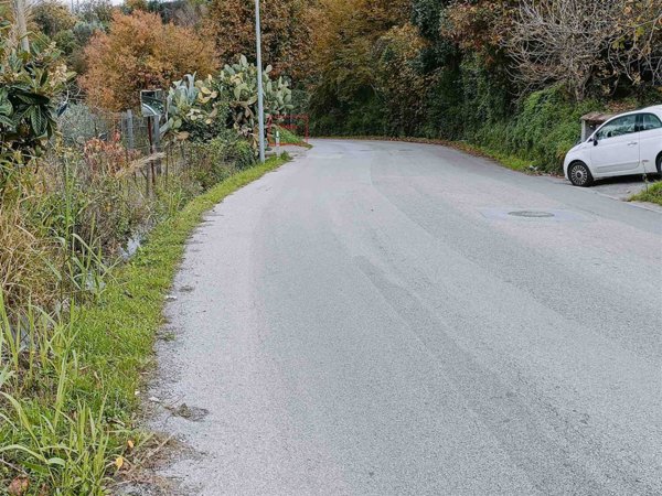 terreno agricolo in vendita a Salerno in zona Sala Abbagnano