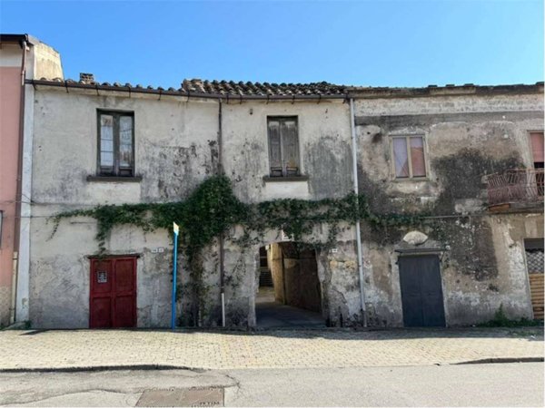 appartamento in vendita a Salerno in zona Fontana di Genca / Pastorano