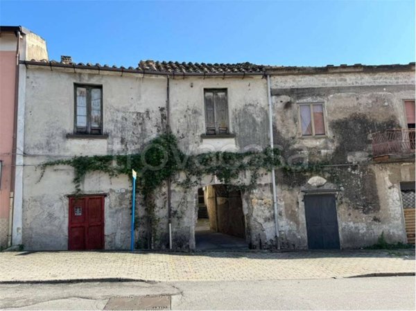 appartamento in vendita a Salerno in zona Fontana di Genca / Pastorano