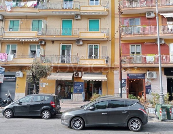 negozio in vendita a Salerno in zona Torrione