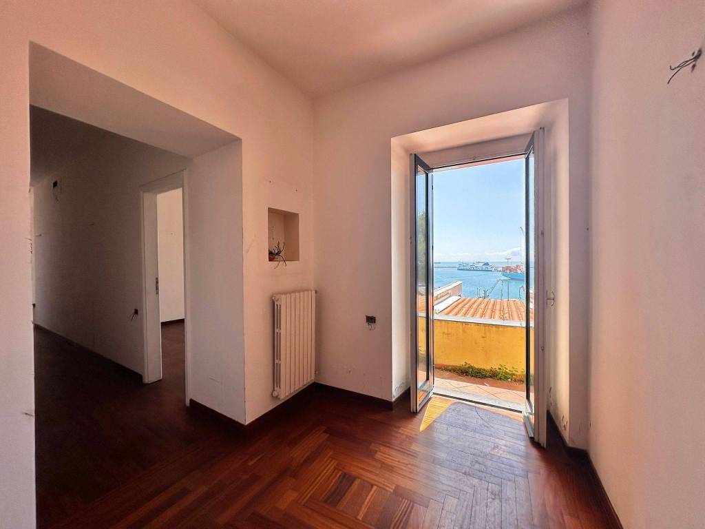 appartamento in vendita a Salerno in zona Centro Città