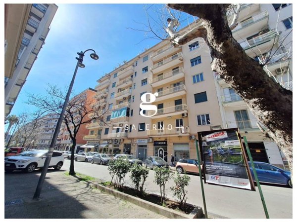 appartamento in vendita a Salerno in zona Irno