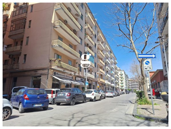 appartamento in vendita a Salerno in zona Irno