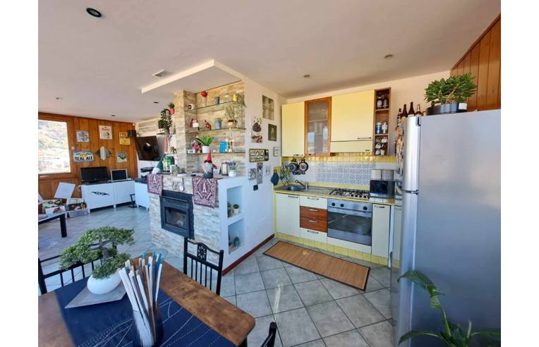 appartamento in vendita a Salerno in zona Pastena