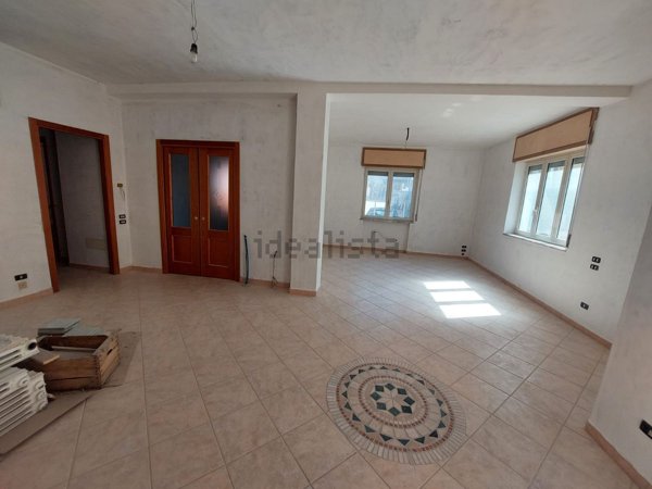 appartamento in vendita a Salerno in zona Pastena