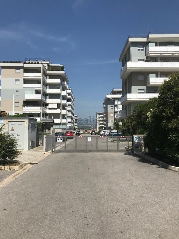 appartamento in vendita a Salerno in zona Zona Industriale