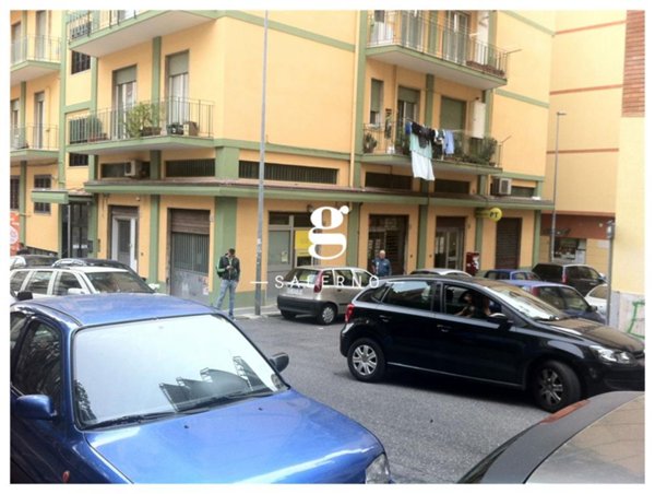 negozio in vendita a Salerno