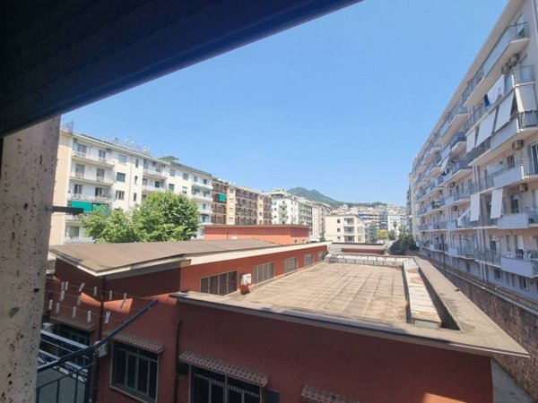 appartamento in vendita a Salerno in zona Calcedonia