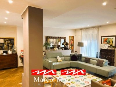 appartamento in vendita a Salerno in zona Pastena