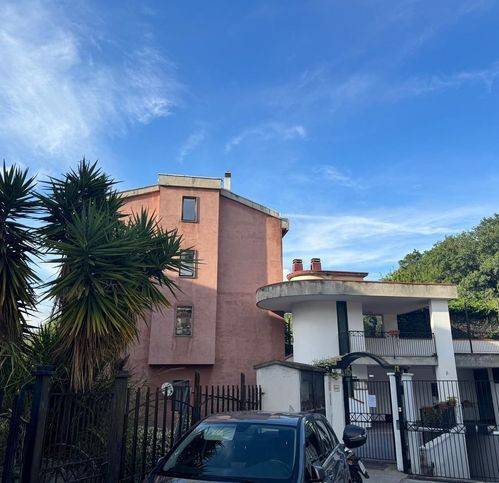 appartamento in vendita a Salerno in zona Ogliara