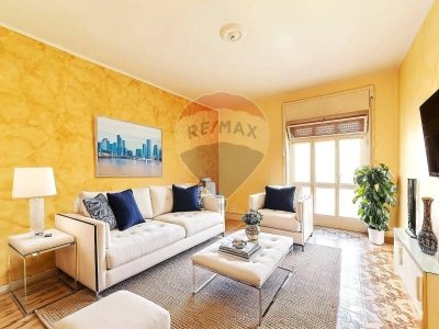 appartamento in vendita a Salerno in zona Centro Città